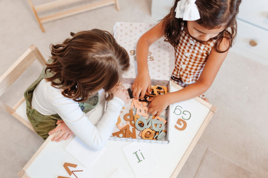 How Magnetic Letters Support Early Literacy Skills Through Play